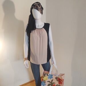 Jones NY Sleeveless Draped Loose Fit Black & Beige Top